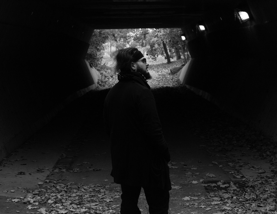 Portrait - Bassam, full